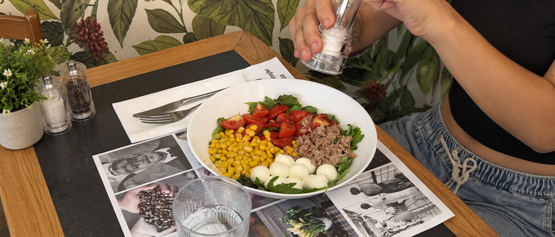 Pranzo leggero con insalata mista al Bistrot 1882 di Arcore